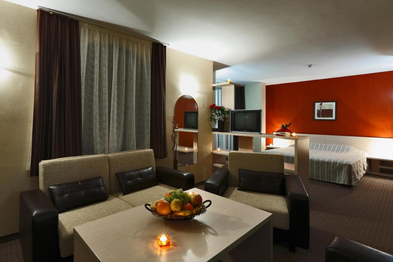 דבין Evridika Hotel מראה חיצוני תמונה