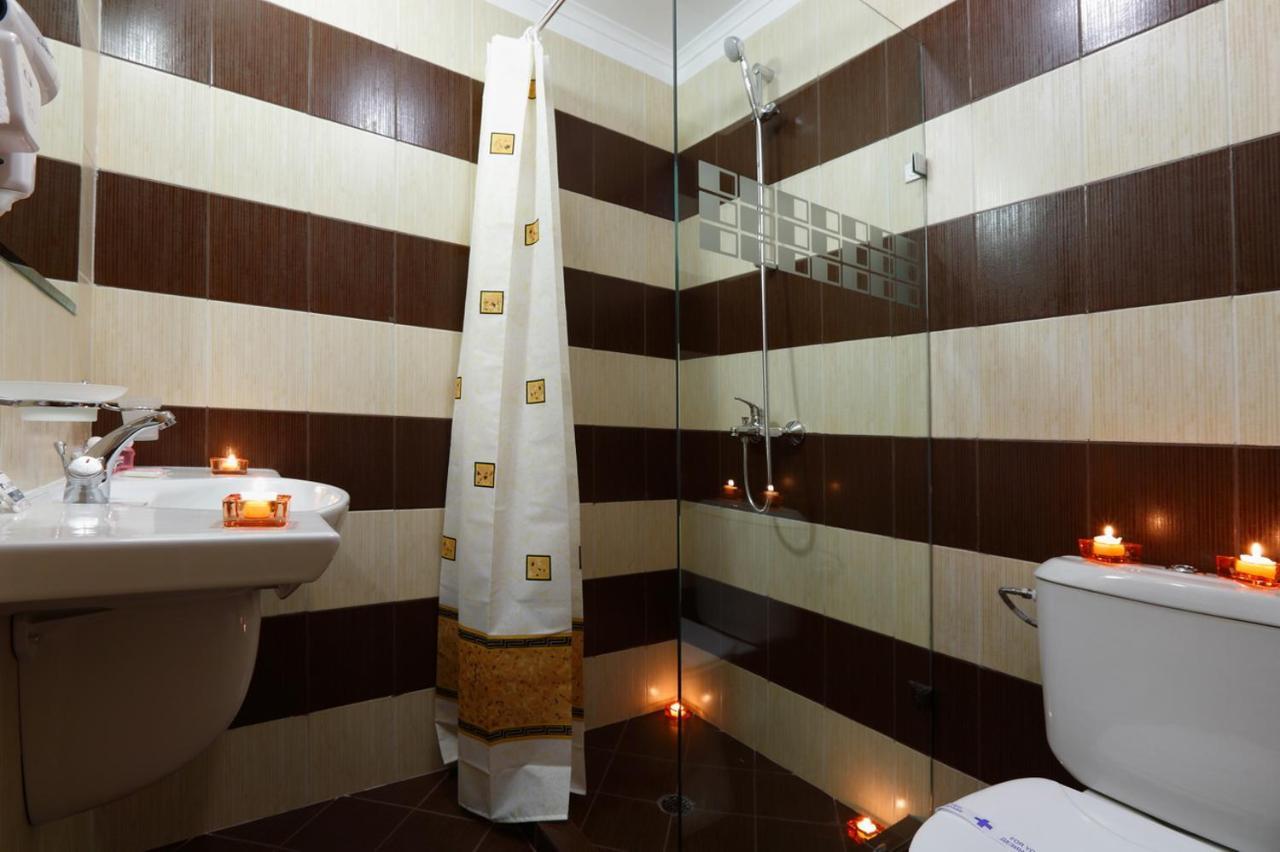 דבין Evridika Hotel מראה חיצוני תמונה